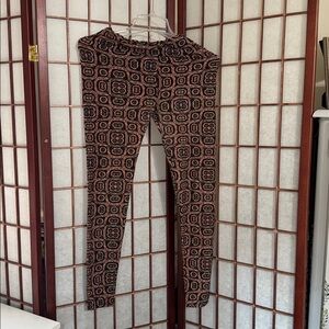 LuLaRoe Eero Colorful Patterned Fabric Tag says One Size but looks XS or S